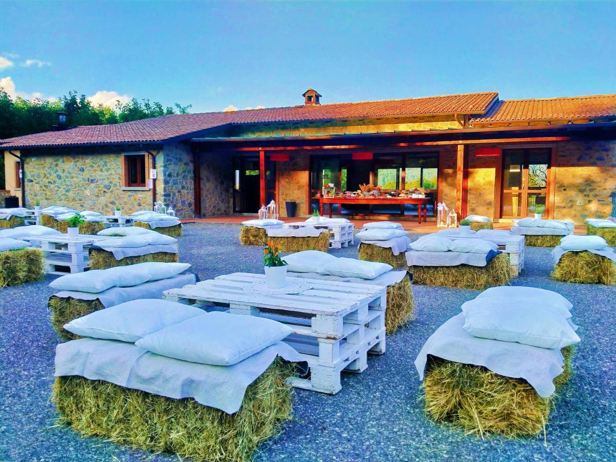 Agriturismo Borgo Biaia Camporgiano ภายนอก รูปภาพ