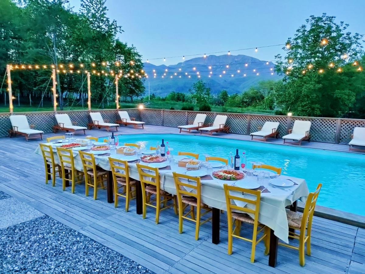Agriturismo Borgo Biaia Camporgiano ภายนอก รูปภาพ
