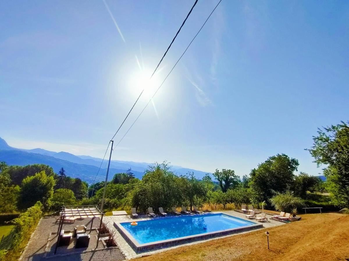 Agriturismo Borgo Biaia Camporgiano ภายนอก รูปภาพ