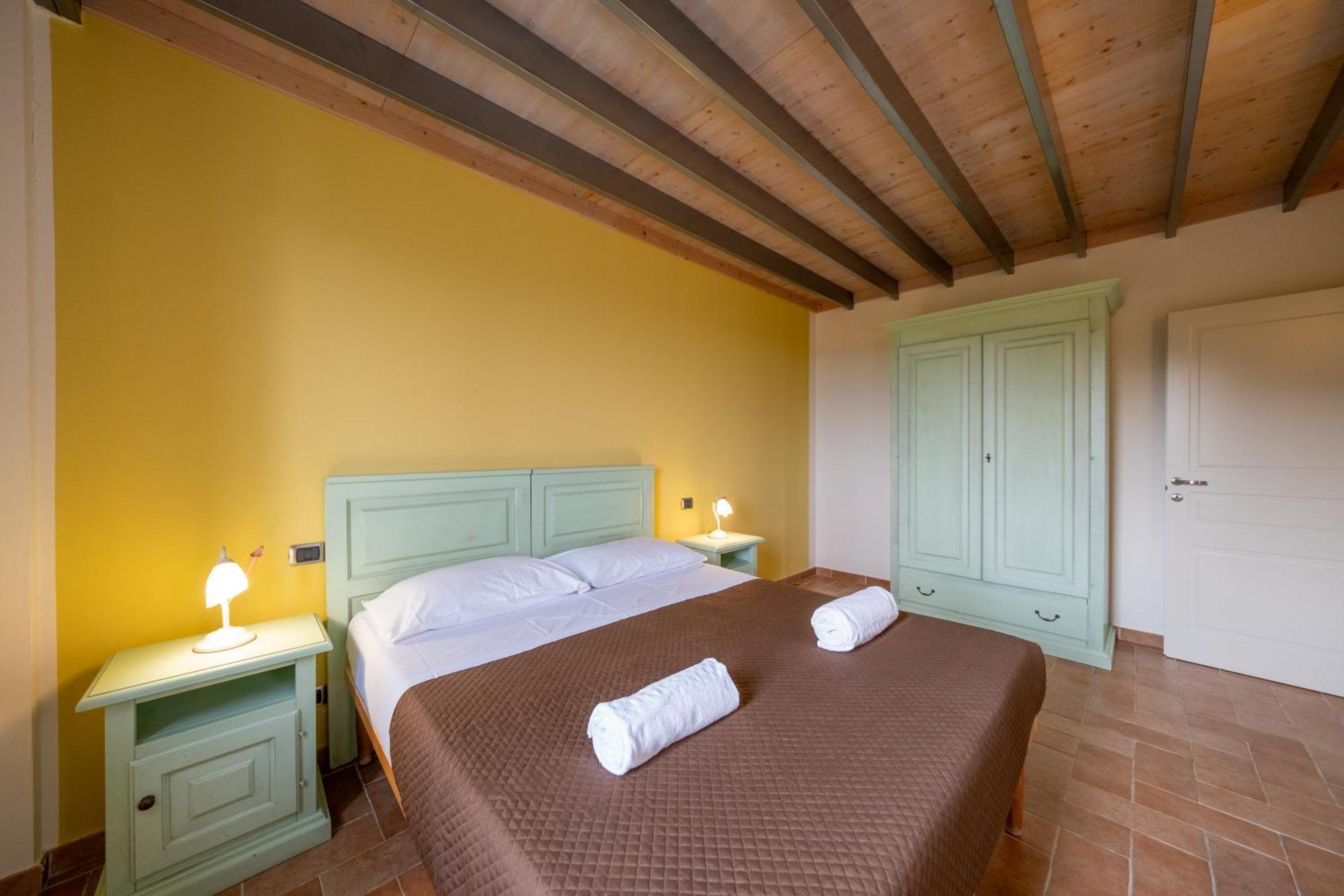 Agriturismo Borgo Biaia Camporgiano ภายนอก รูปภาพ