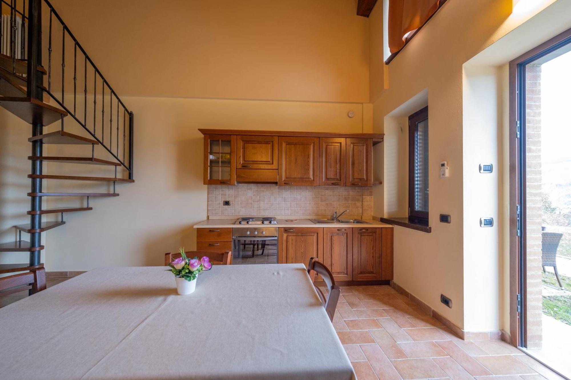 Agriturismo Borgo Biaia Camporgiano ภายนอก รูปภาพ