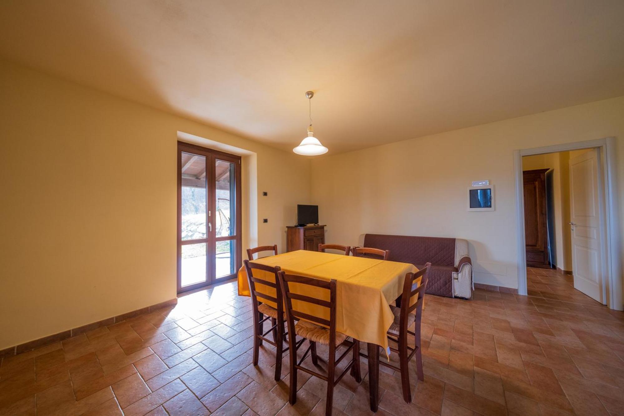 Agriturismo Borgo Biaia Camporgiano ภายนอก รูปภาพ