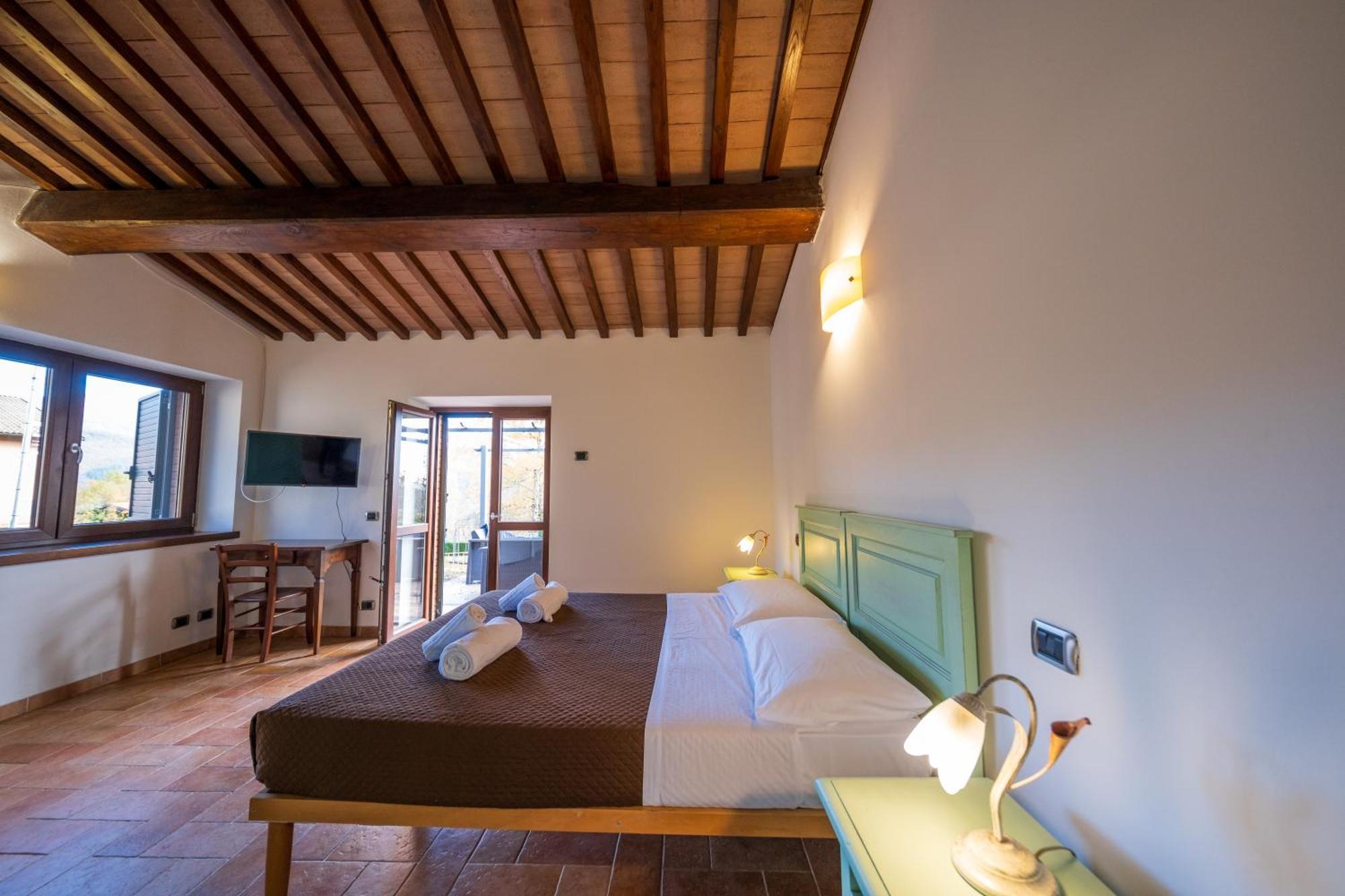 Agriturismo Borgo Biaia Camporgiano ภายนอก รูปภาพ
