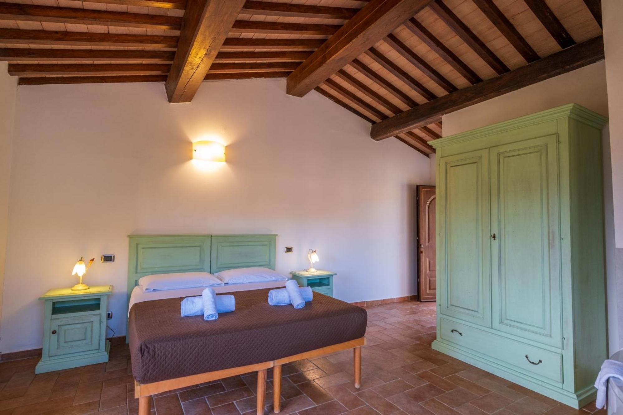 Agriturismo Borgo Biaia Camporgiano ภายนอก รูปภาพ