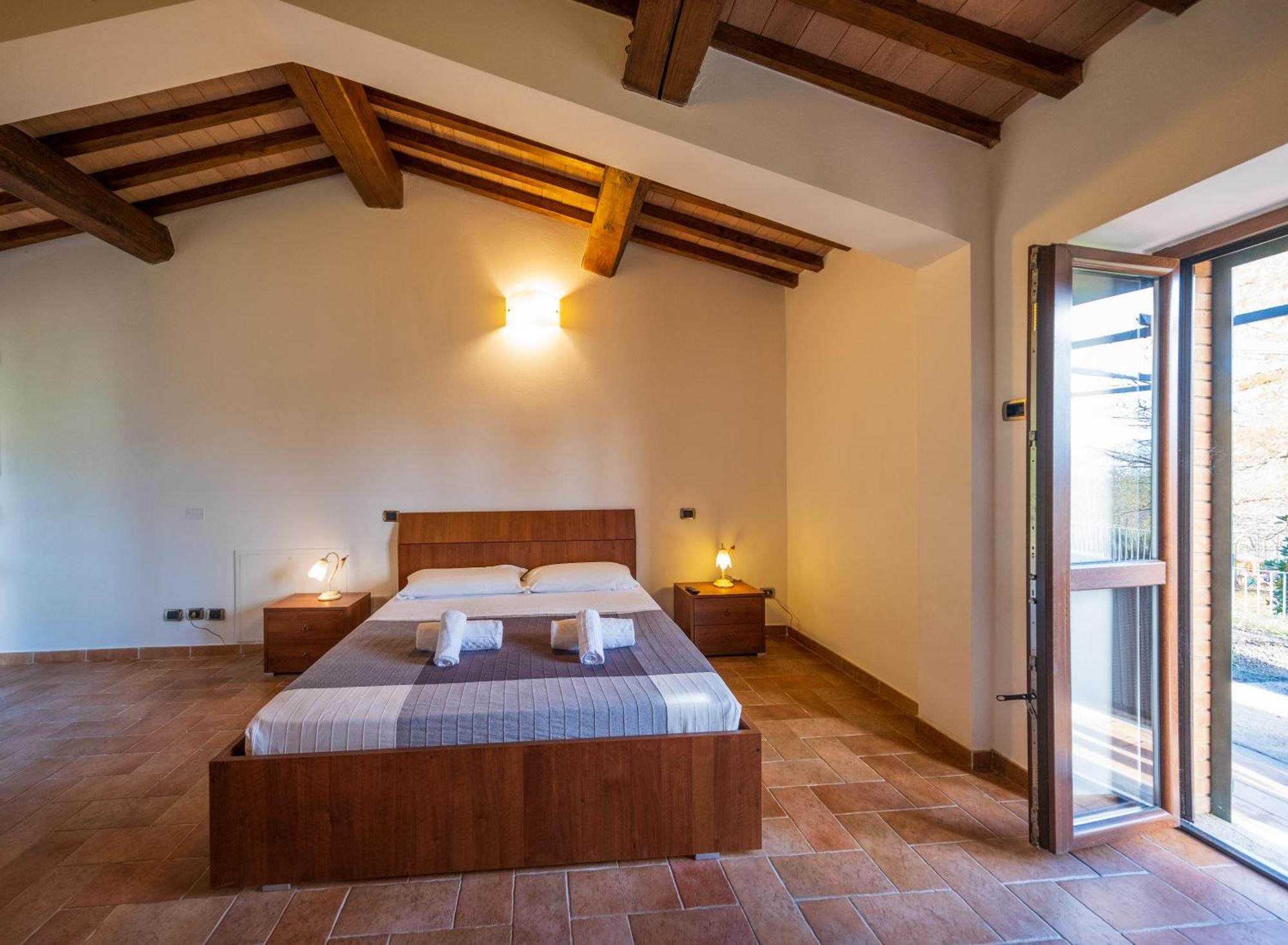 Agriturismo Borgo Biaia Camporgiano ภายนอก รูปภาพ