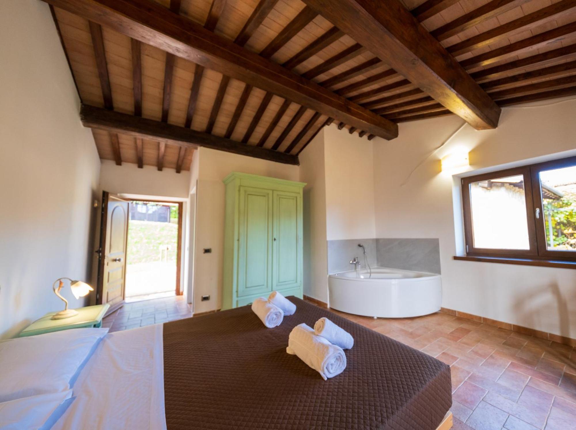 Agriturismo Borgo Biaia Camporgiano ภายนอก รูปภาพ