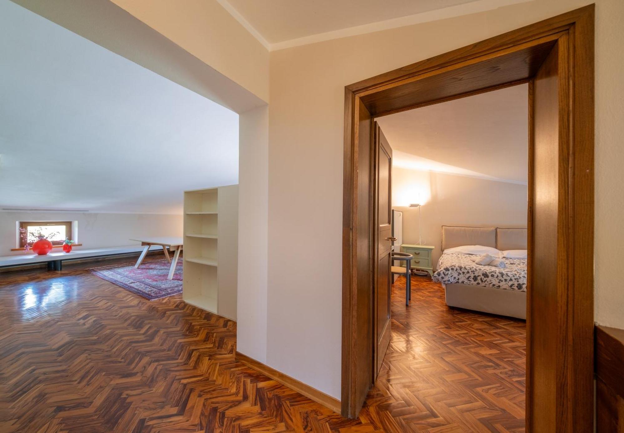 Agriturismo Borgo Biaia Camporgiano ภายนอก รูปภาพ